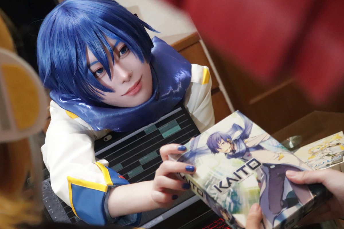 yuny_cos's tweet photo. #0912ボカロたちとマスターの日常
#Cosplay #KAITO 

これからも僕の『本体』ごと、ずっと大切にしてくれると嬉しいな！

📸：@GloriaX7cat 様 https://t.co/bj4lGFD27d
