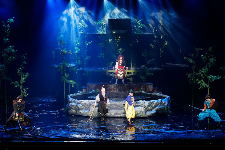 talent_databank's tweet photo. IMP.主演舞台『IMPACT26』開幕！
約77万枚の花吹雪に14トンもの水、圧巻のパフォーマンスを繰り広げる

▼オフィシャルレポート
https://t.co/5t5yV5qXsn 

#IMP. #IMPACT26 https://t.co/Xd4XhJ7XS6