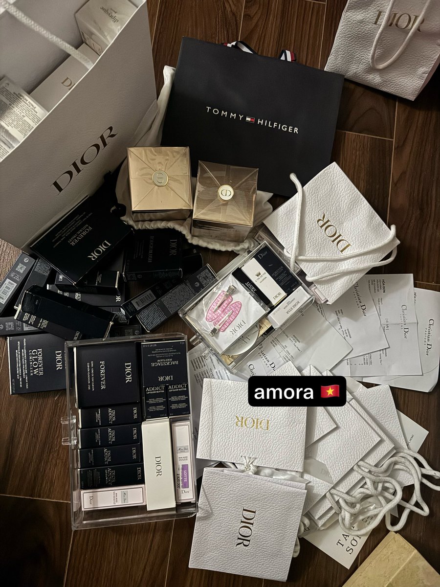 AmoraNguyen's tweet photo. No bots.
No fake likes.
Just real support. 💯
#Jisoo #Dior #DiorBeauty https://t.co/GRBacJ8EUC