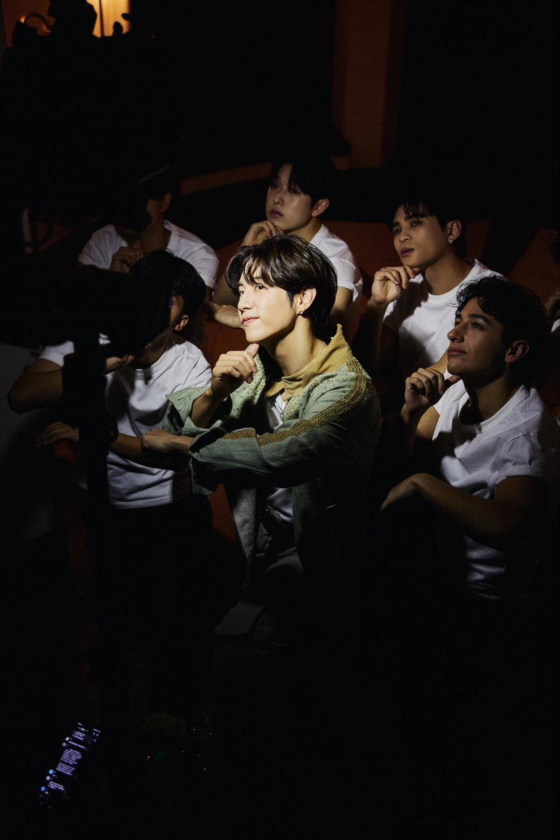 DNAmngmnt's tweet photo. NIGHTLIGHT feat. MILLI
MV behind-the-scenes

💎

#NIGHTLIGHT #MarkTuan #段宜恩 #마크 https://t.co/cYE8ZDcPWt