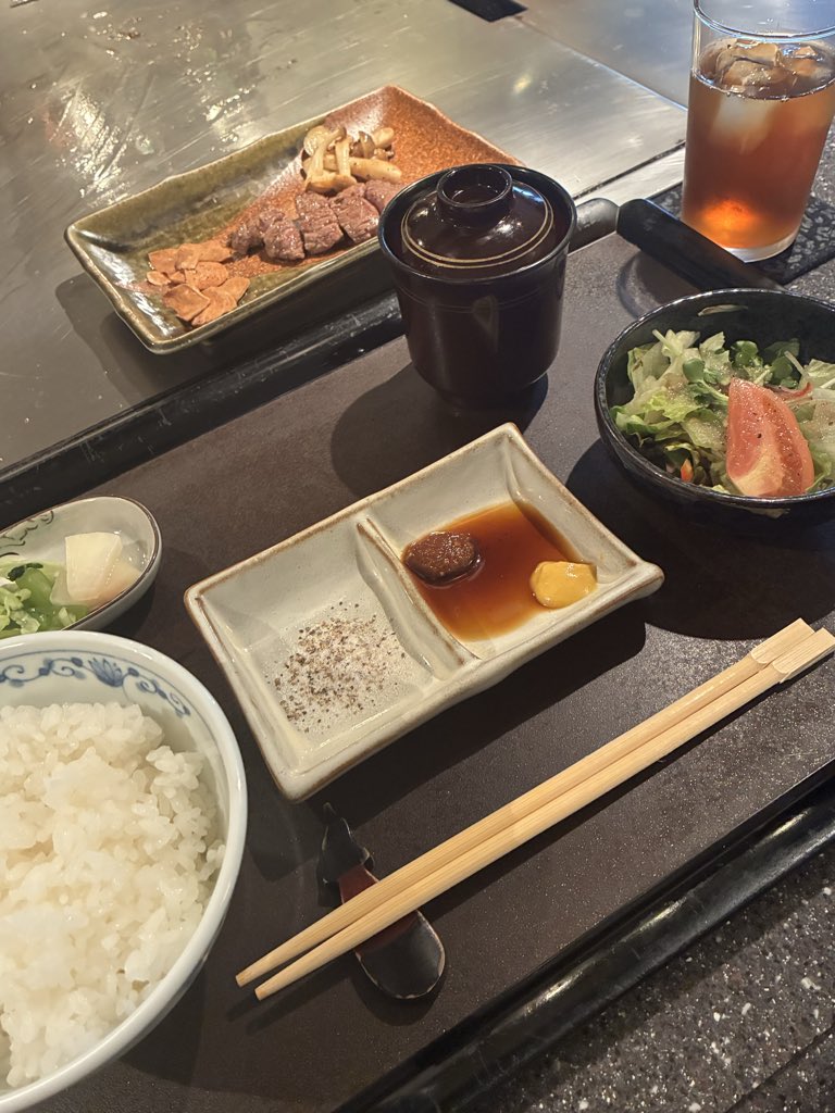 Uhhixi's tweet photo. 最強ランチ✊ https://t.co/hSrA6ycXrC