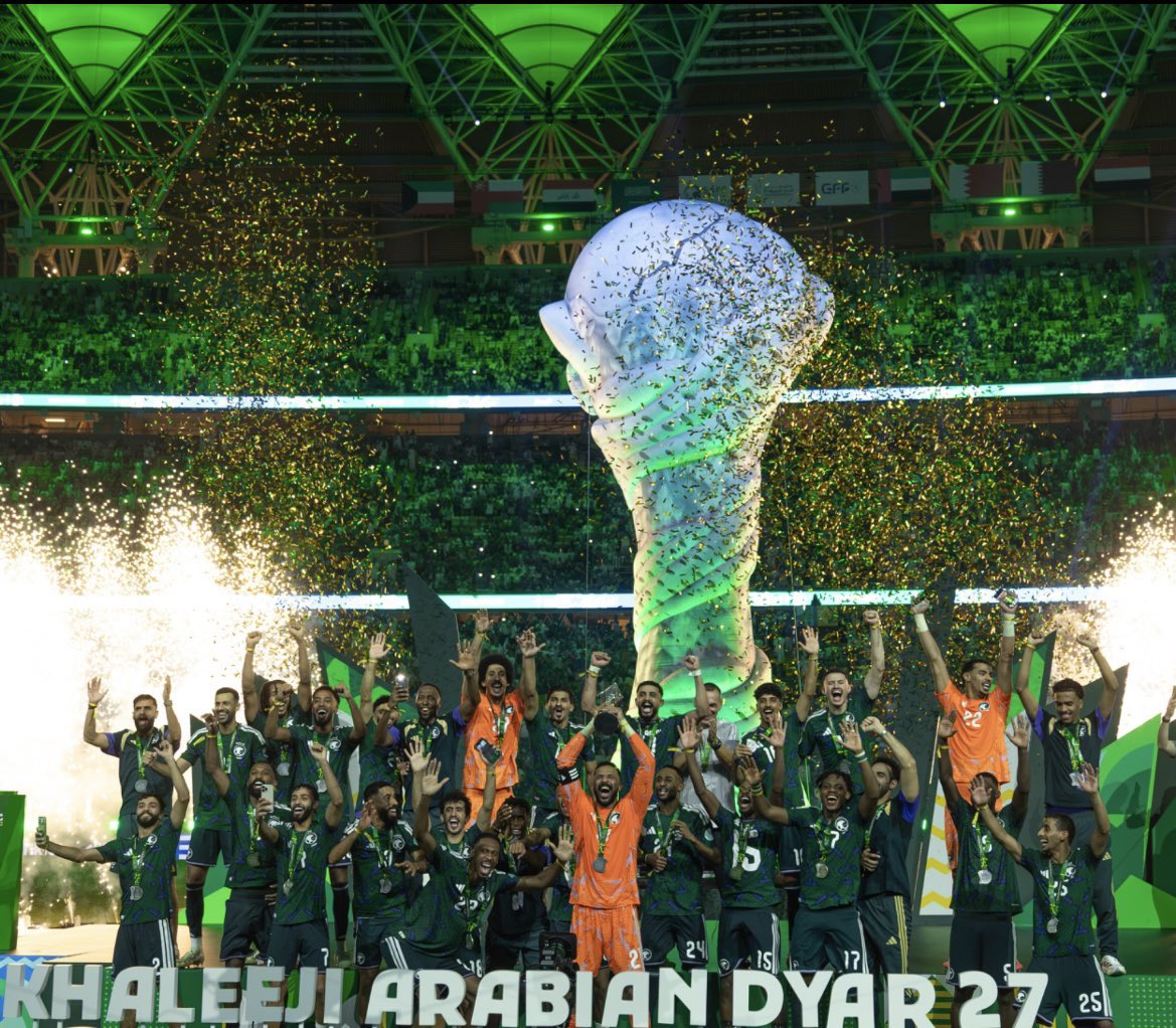 naser9020081's tweet photo. @barq مبروك للوطن 🇸🇦💚🏆

صقورنا أبطال الخليج.. إنجاز جديد للرياضة السعودية، ثمرة للدعم الكبير والمتواصل من سمو سيدي ولي العهد للقطاع الرياضي.

فرحة وطن.. وفخر يتجدد 🇸🇦

#صقورنا_فخرنا🇸🇦🇸🇦🇸🇦🇸🇦 https://t.co/xxP1GtkA2U