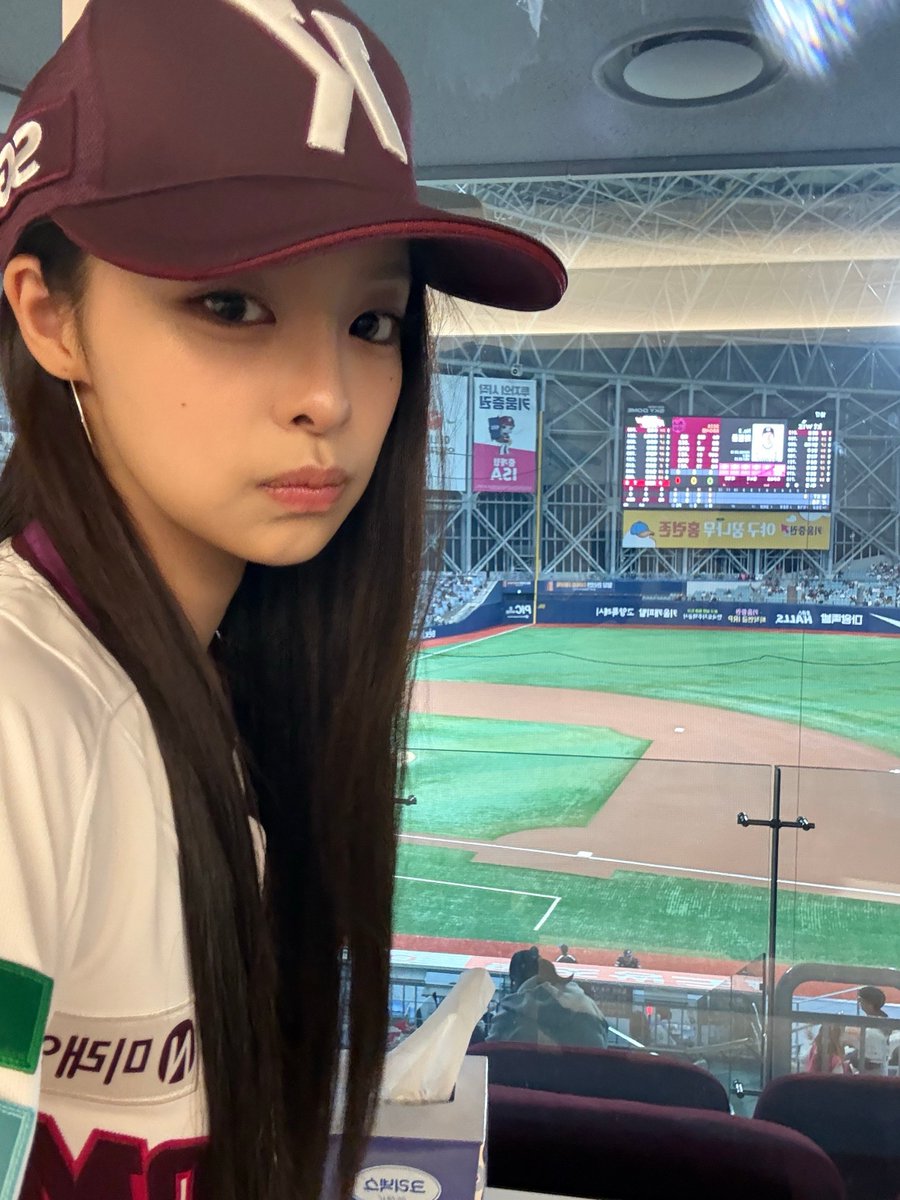 nahyunrang's tweet photo. 261007 #나현 투게더

내 시타는 어땠나 좀 멋있었나아

#앳하트 #AtHeart #NAHYUN https://t.co/7XgWEpu5Be