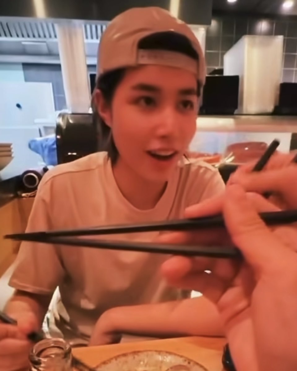 enemyung tweet picture