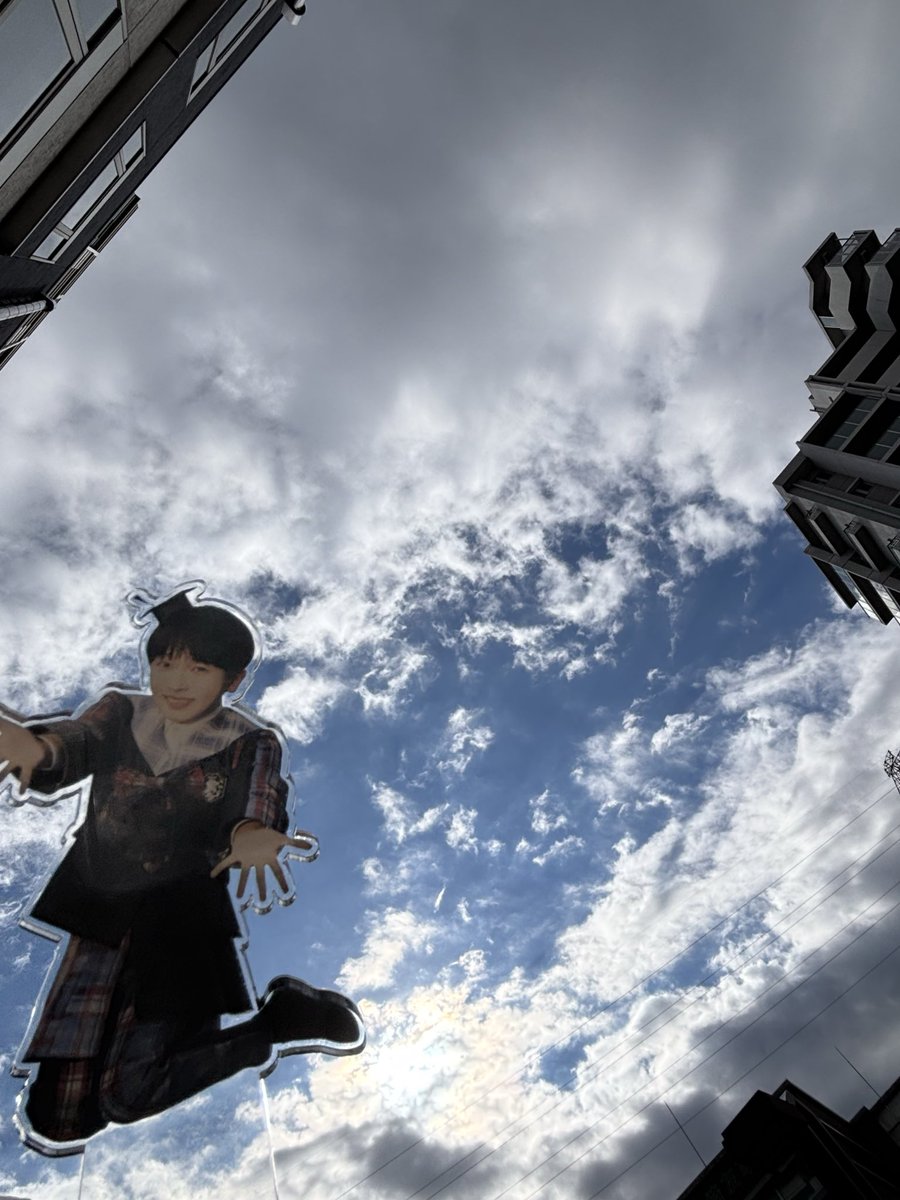 B68204932's tweet photo. やっぱり青空だね☁️ https://t.co/AMxTQJkWlN