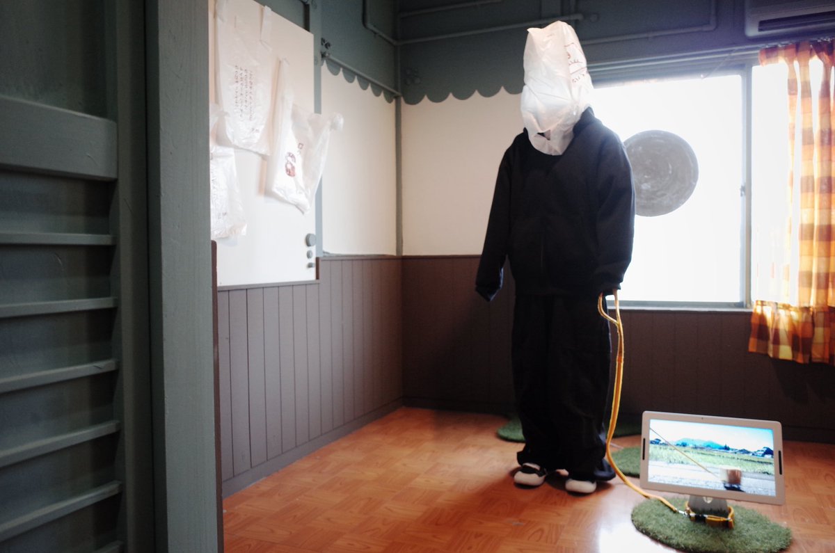 damadamtal's tweet photo. DamaDamTal DREAM ARCHIVE CENTRE 
「6枚切りの食パンをペットとして飼っている」
YAAP 2026/4/11〜6/28

YAAP秋冬季は10/10からスタートです！
#YAAP   #中之条アート https://t.co/UZrnH1AMhn