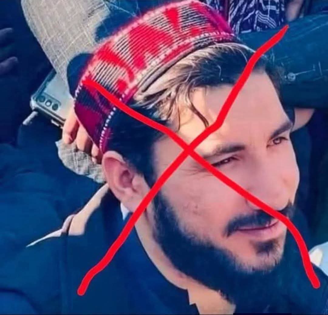 Basitkh64613498's tweet photo. @ARYSabirShakir عمران خان صاحب کے دور میں بہت امن تھا سکون تھا دہشت گردی نہیں تھی  قبائلی علاقوں میں بہت زیادہ امن تھا تب یہ بندہ ہر وقت جلسے جلوس احتجاج کرتا تھا اب 
یہ بندہ کافی عرصے سے نظر نہیں آرہا ہے https://t.co/qDnbFCoSWp