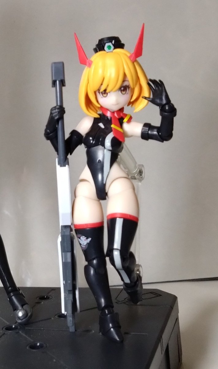 55Tijet's tweet photo. 最近の美プラは各社色んな可動仕様を工夫してて非常に面白いのですが
中国プラモのケリーさん。腰と太もも接続を丸ジョイントで尻肉もかねると言う面白構造かつ、むっちり体型になってんのに当時感心した思い出
♯プラモデル https://t.co/O6ZDfFU2Qr