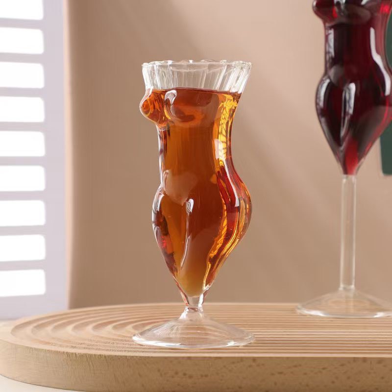 YunYanGlass's tweet photo. Looking for distinctive glassware to stand out in the market? 🧐
Check out our latest sculptural beverage glasses! Designed to impress, these pieces are perfect for premium beverages, from craft cocktails to artisanal juices.✨👇#OEM #B2B #glassware #wholesale #glassmanufacturer https://t.co/QuzsgD4b7c