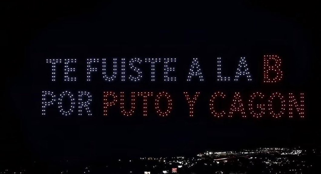 bcurbelo12's tweet photo. #elshowdelosdrones miren esta Magia @azzenstream https://t.co/fcq5ToiXJl