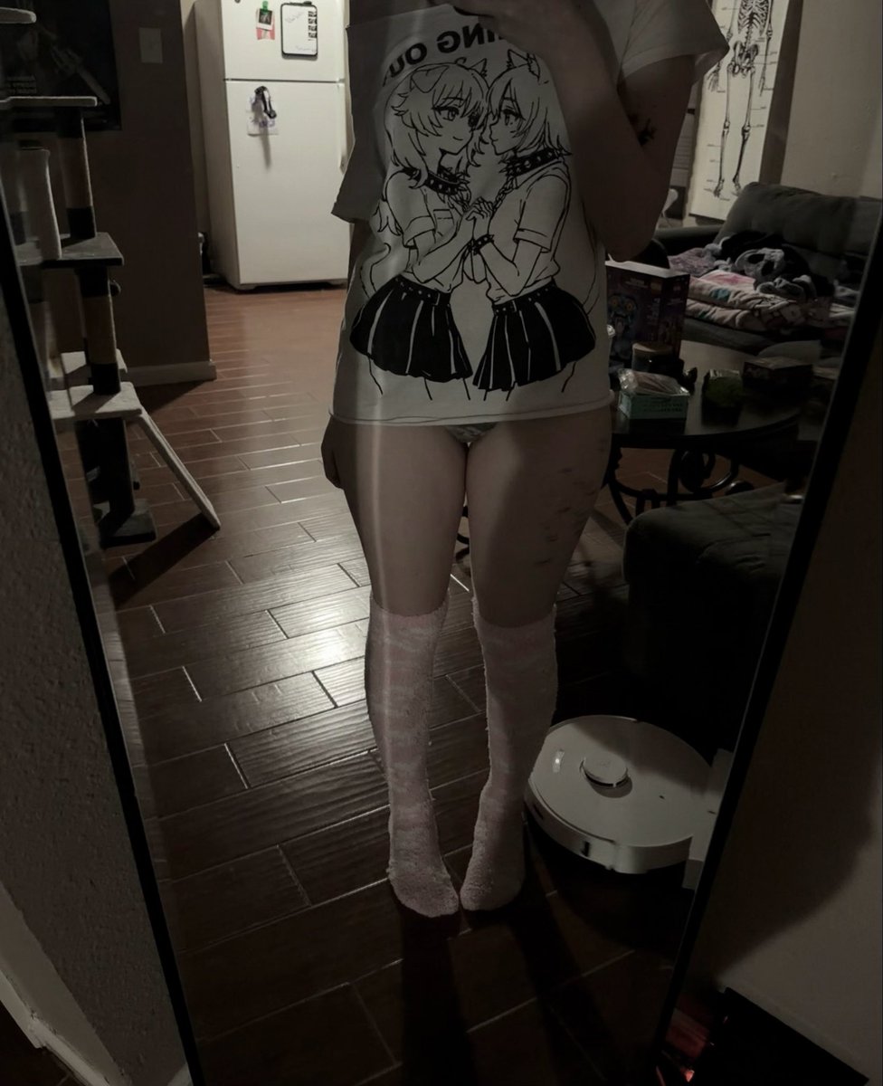 miserablefoid's tweet photo. 15-20lb to go! ft. my clanker https://t.co/Cq27QaeKyY
