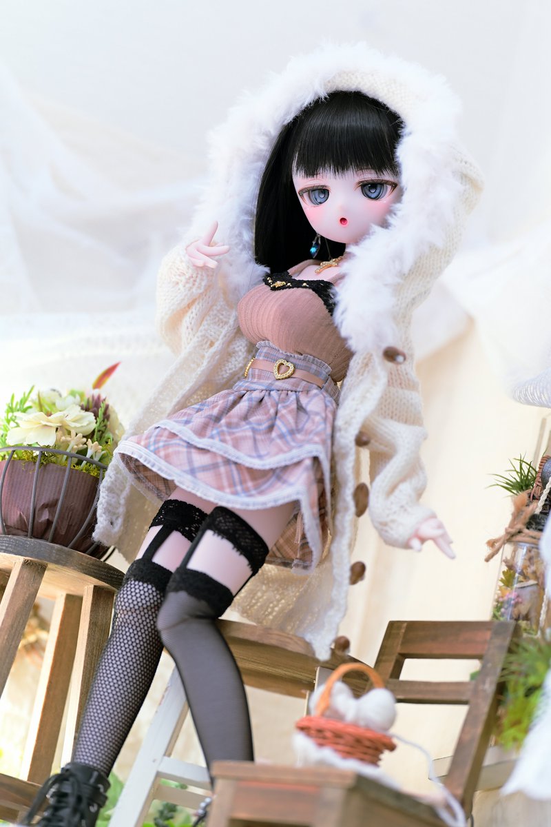 faphnia's tweet photo. おはこんにちはですヾ(＠⌒ー⌒＠)ノ
みおんさんのダッフルカーディガンはいいぞぉ🧶　＞RP

いろんなコーデに羽織らせるだけで、はいかわいい🥰🥰💕
これからの季節に大活躍すること間違いなしですね👀✨

#きな娘 #FORTEニット #ScarletAlice https://t.co/56aL88m6ja