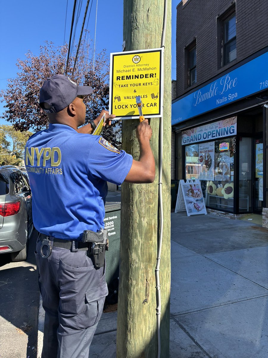 NYPD120Pct's tweet photo. Our Community Affairs Officers were out along  the Bard &amp; Forest Ave corridor reminding the community to LOCK THEIR CAR DOORS &amp; REMOVE ALL VALUABLES! 🔐🚗
Take your keys, secure your vehicle, and don’t leave valuables inside. Let’s work together to help keep our community safe. https://t.co/m2K4iOZgRU