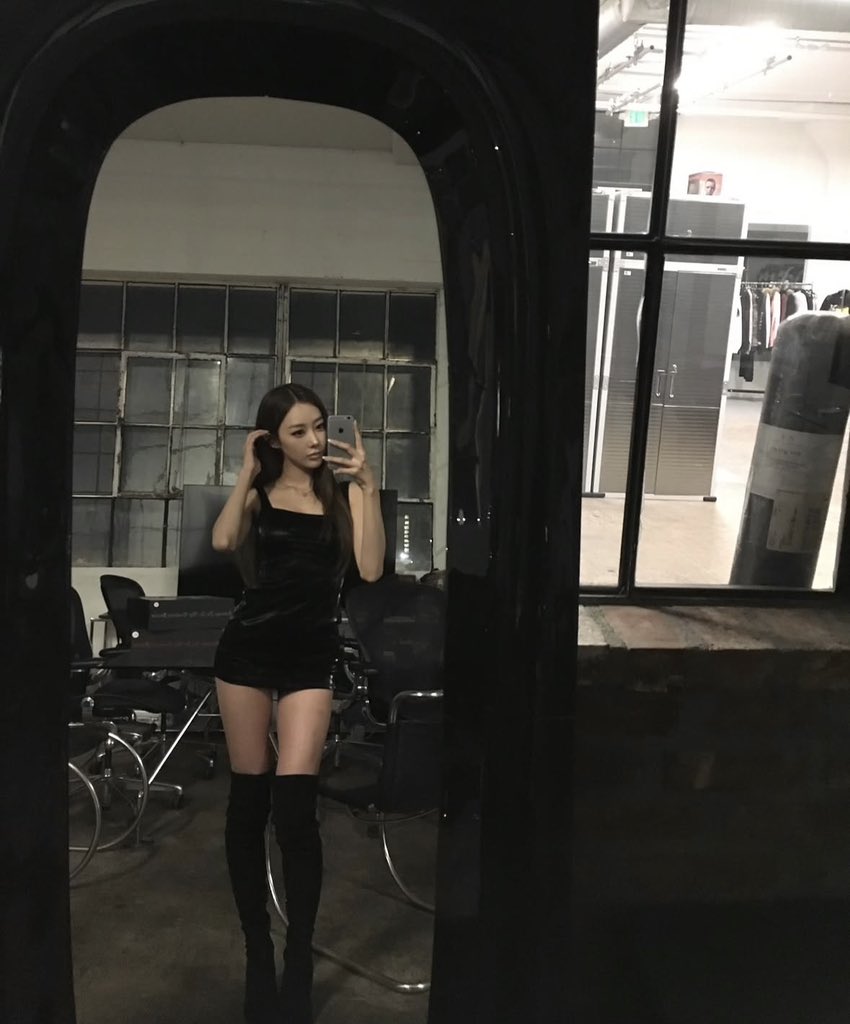 swblkonce's tweet photo. HELLO?? https://t.co/W8zM4gtIWJ