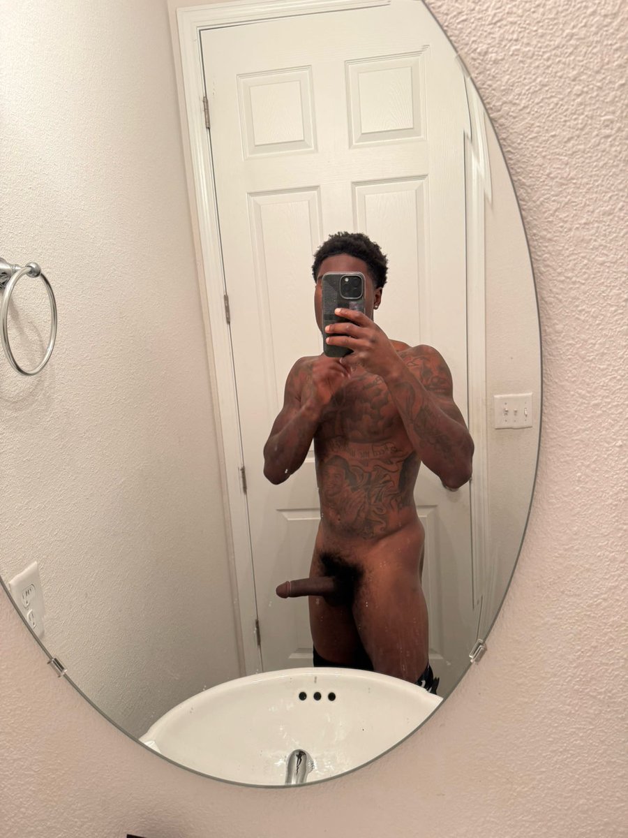 Unknown3rdvdrv's tweet photo. I’m back active 😅

#freaks #jaxfreaks #CHUDAİ #duvalfreaks #bigdick #yungho https://t.co/q48A2Dsses