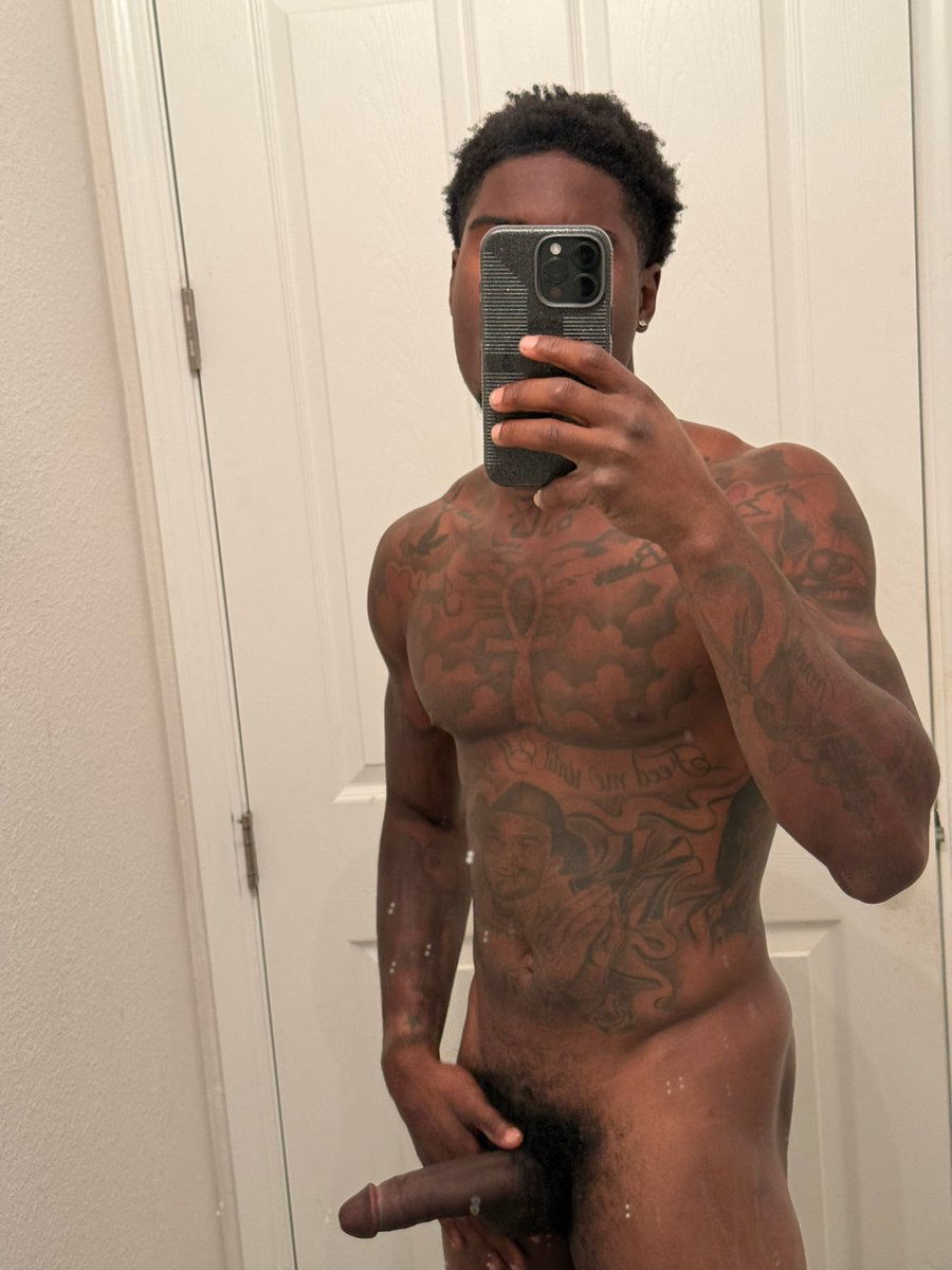 Unknown3rdvdrv's tweet photo. I’m back active 😅

#freaks #jaxfreaks #CHUDAİ #duvalfreaks #bigdick #yungho https://t.co/q48A2Dsses