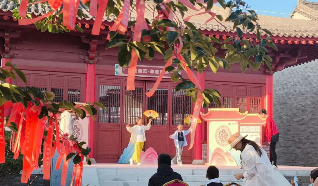 lmtesla's tweet photo. 60余场演出、全域绽放！青岛国庆快闪最后一天别错过 https://t.co/3JFBBeEc8p