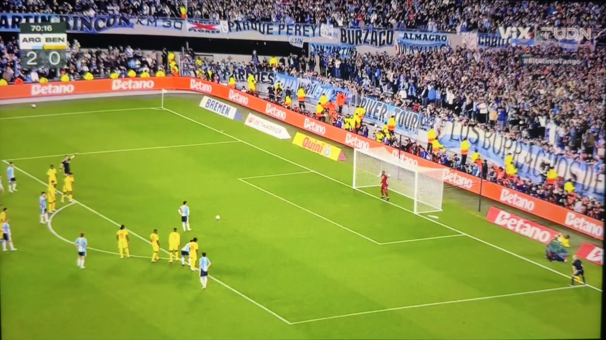 RFallida7's tweet photo. @madrid_total2 Y con penal incluido!! 
GRANDE!! 

Y al otro es al que llaman PENALDO…. https://t.co/h8hRAVizsn