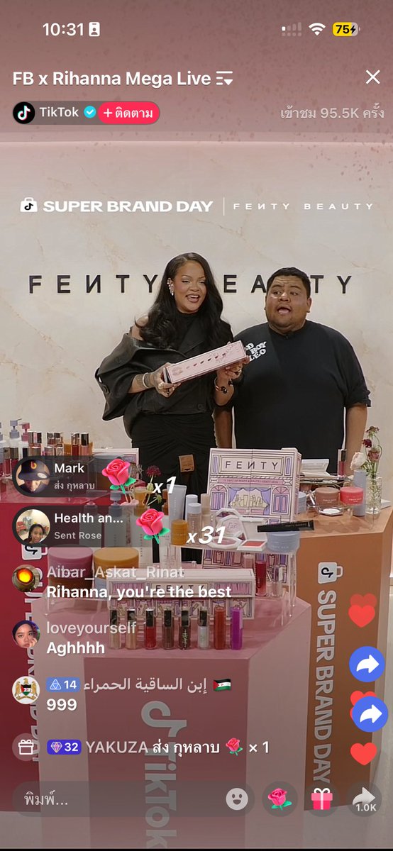 skinwitherror's tweet photo. ช่วงนี้แม่ Rihanna คือเป็นแม่ค้าสุดๆล่ะ มาไลฟ์ขายของ565666666556 https://t.co/HnctZYdIGK