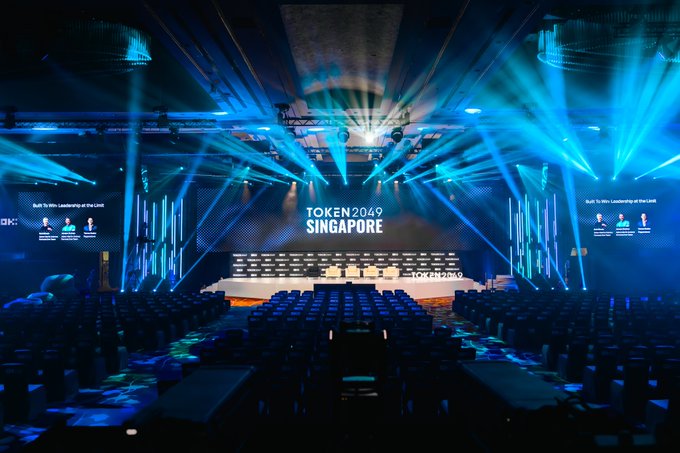 Bitroot_'s tweet photo. 🇸🇬 TOKEN2049 Singapore is officially underway!

📍 Find us at Booth -- PB1-21

Come say hello, explore Bitroot,🤝See you there. 🚀#Bitroot #Token2049 https://t.co/g0lZzU8hBW