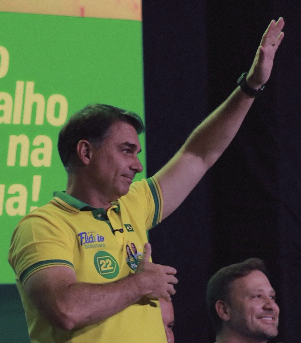 shaggy27k's tweet photo. E só aumenta os viadinhos esquerdista curtindo os post idolatrando macho de verdade kkk pode curtir carai tá seguro, mostra que tu é otario por conservador vai👏🏻🇧🇷 https://t.co/AwtizbtUOG