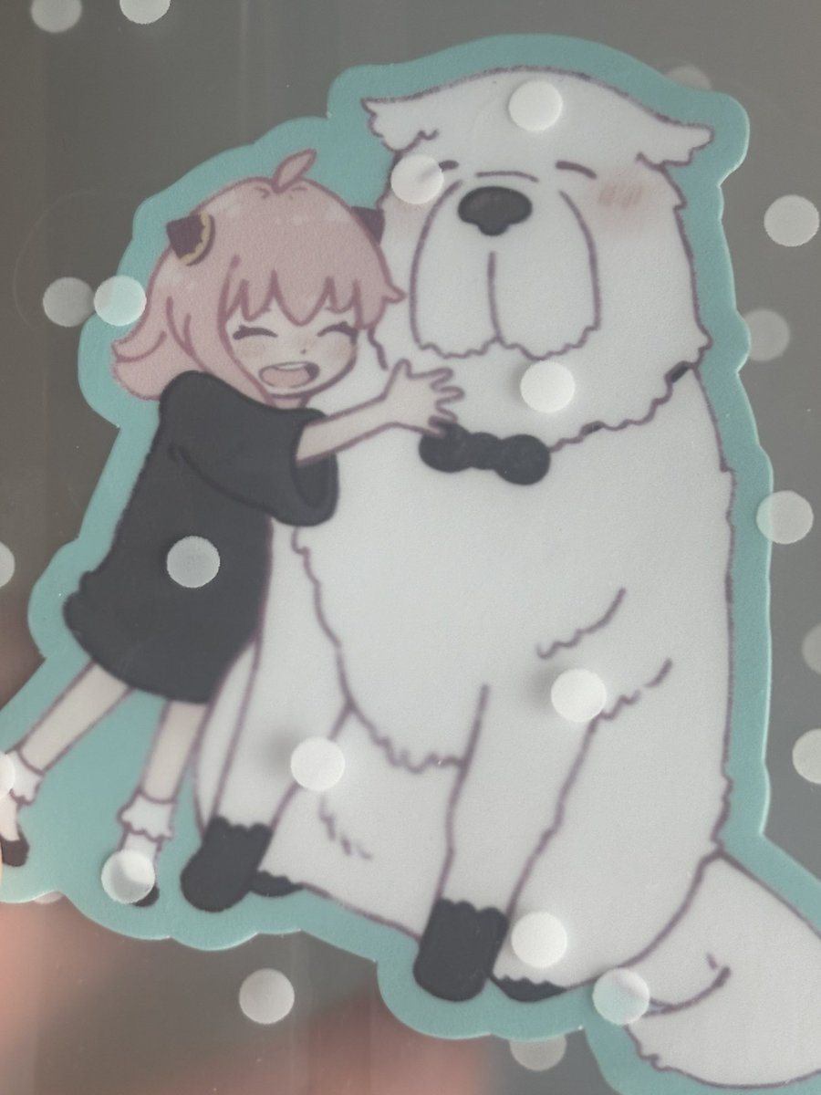 starryanyway's tweet photo. i need to start reading sxf again. i haven’t read since i caught up .. 2 years ago? my little sister loves it so i got her this anya sticker as a gift and she was super happy https://t.co/ZQDCIArfUD