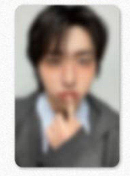 bitleehan's tweet photo. Gila siih pc Jiji yang tunjuk bibir mana bisa nolak😭 agak khilaf langsung beli 4 pc ini😭 untung yang pob fanshop dapet sepaket dari memset sg27 nya jadi gak perlu beli lagi😂 https://t.co/oXQhde2fCC