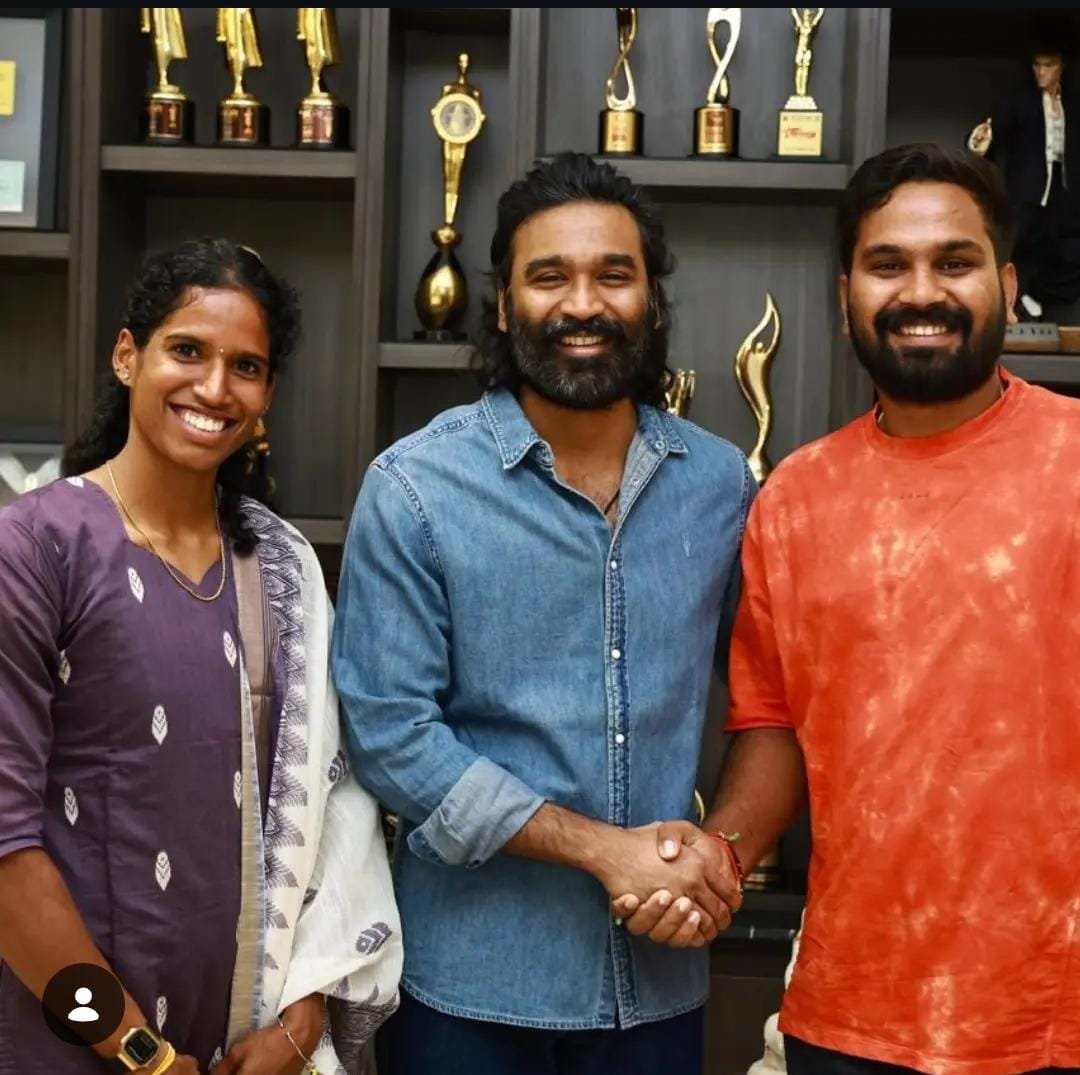 kalakkalcinema's tweet photo. "‘ஆசிய விளையாட்டு வீராங்கனைக்கு தனுஷ் கௌரவம்!’: பதக்கங்கள் வென்ற வித்யா ராம்ராஜை நேரில் அழைத்து வாழ்த்து!"
#VidyaRamraj #Dhanush #Kalakkalcinema https://t.co/IAG4vnI90G