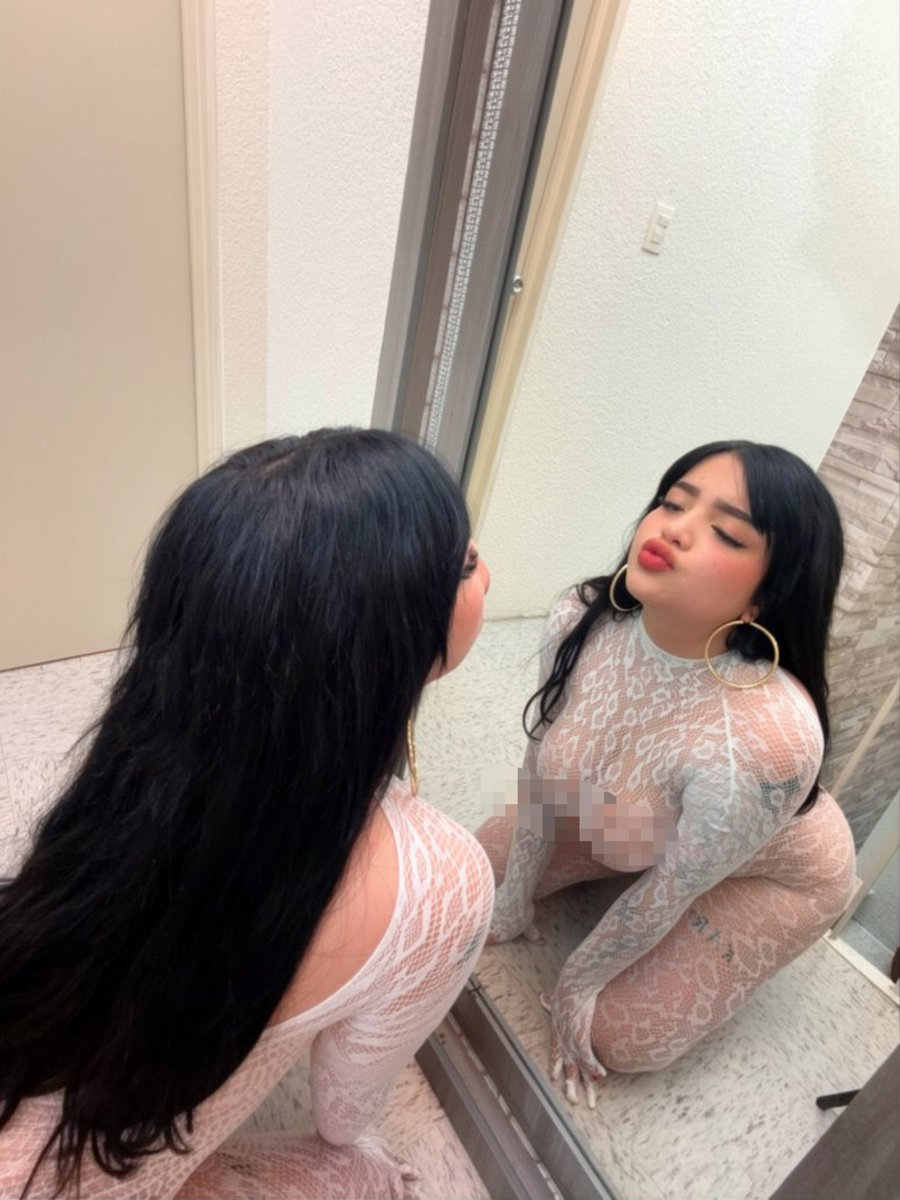 Monxerrat_nof's tweet photo. Hace demasiado calor y yo cachondita 🥵🥵🥵🥵 https://t.co/kdSvoEajxv