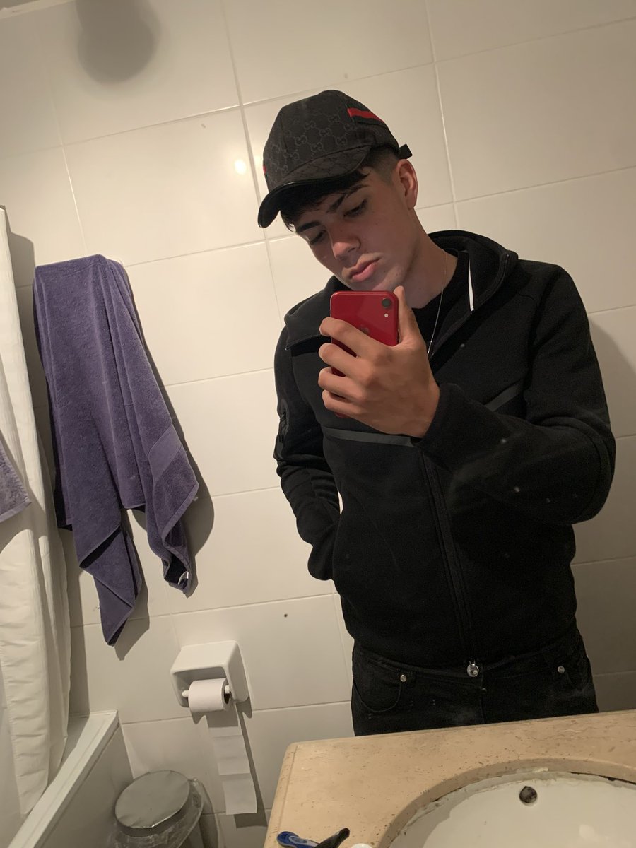 PhillipJrr7's tweet photo. Kiubo https://t.co/2BGOUvSvjJ