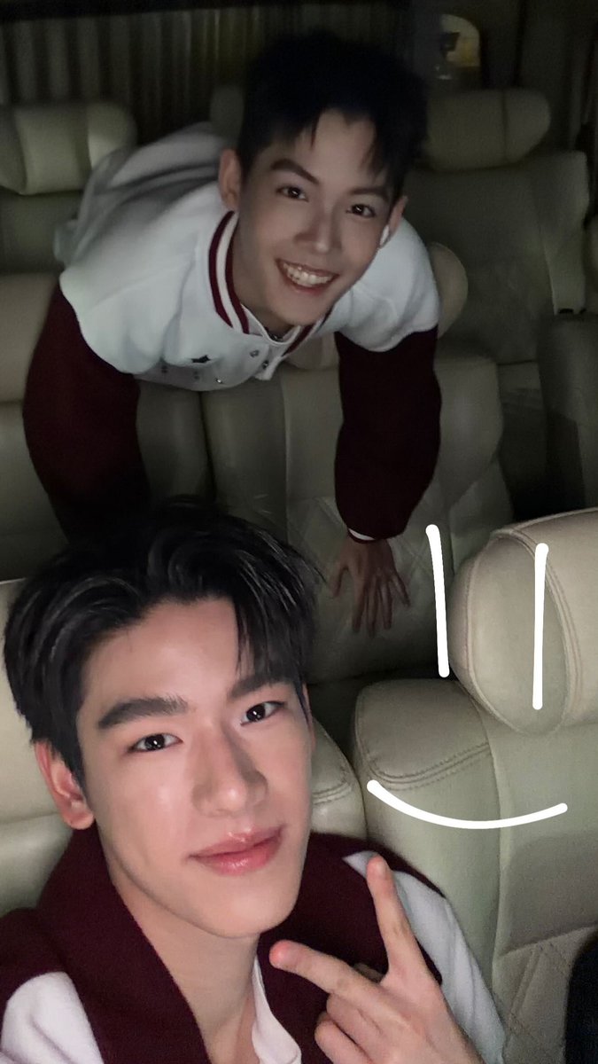 Yujeenyugenearg's tweet photo. 07.10.26 | 📸 Actualización de yujeen en su canal de Instagram. 

[💬]
🐶: 2 personas en todo el vehículo. Ajjajaja

-

↳ https://t.co/T2UFfvDBtl

@ujeenayp_ 
#CCCsummerCrush #ClassCrushCrisis #YujeenyugeneARGENTINA #Ujeenayp #Yujeenyugene https://t.co/KrYSWu5rzR