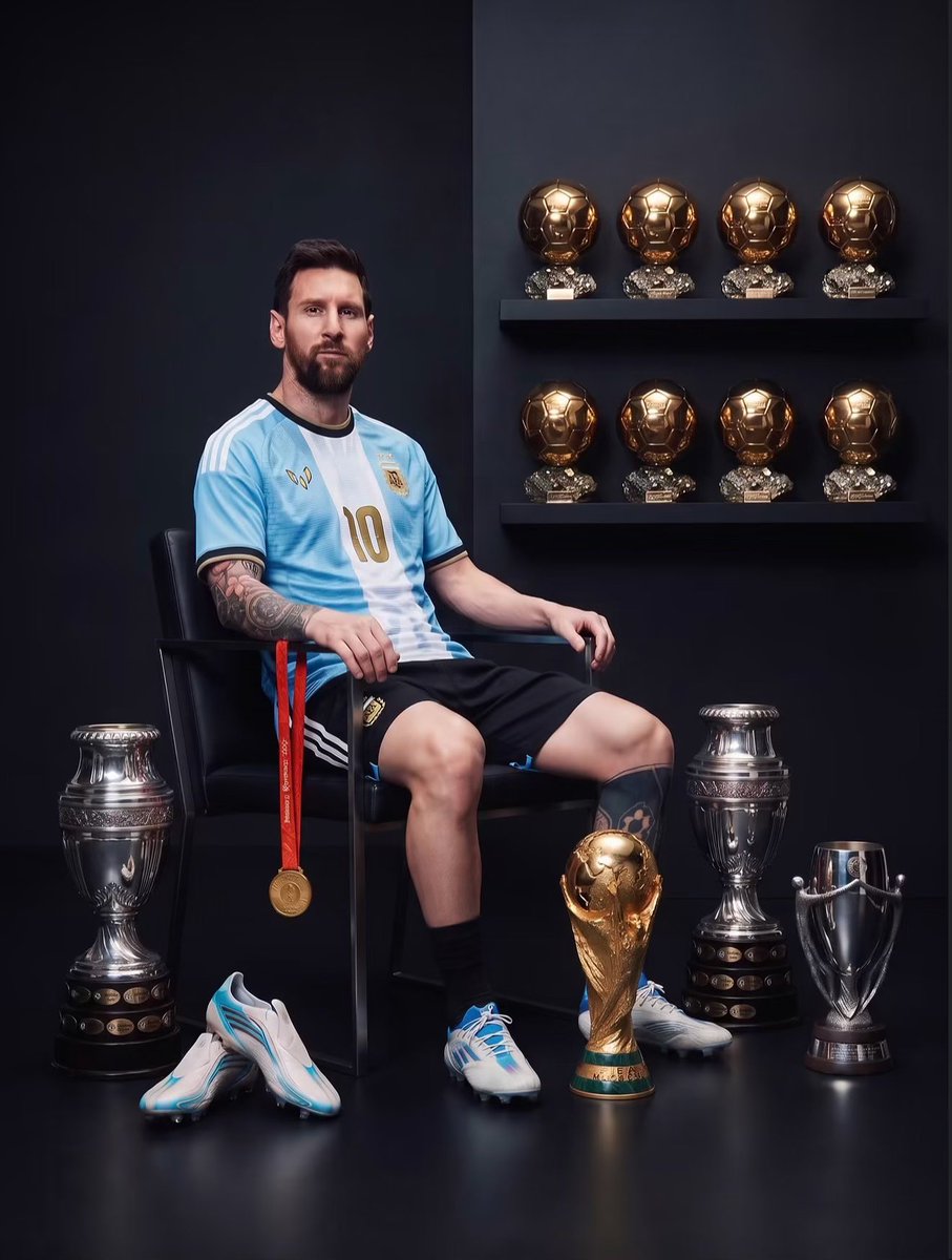 VictorChuksJr1's tweet photo. Lionel Andrés Messi Cuccittini 🇦🇷🐐 | Thank you 💙♥️

🇦🇷💔 THE END OF AN ERA.

Lionel Messi has officially retired from international football. 🐐

After 21 years, 208 appearances and 126 goals for Argentina, the greatest chapter of his international career has come to an emotional end.

His final game? A 3–0 victory over Benin.
⚽ 1 goal
🅰️ 2 assists
🏆 World Cup
🏆🏆 Copa América ×2
🏆 Finalissima

He gave Argentina everything — and left the national team as its all-time top scorer and most-capped player.

Gracias por todo, Leo. 🇦🇷🩵🤍

The No. 10 era is over. 🥹👑

#VictorChuks #LionelMessi #Messi #Argentina #Football