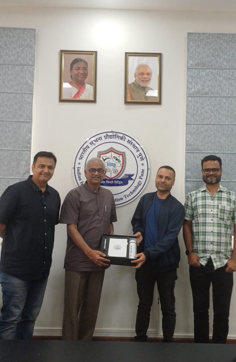 IIIT_Pune's tweet photo. @IIIT_Pune hosted Dr. Prashant Goswami, Blekinge Institute of Technology (#BTH), Sweden for a talk on:
"Human-Centered Computing: From Intelligent Games to Immersive Digital Environments"

AI + XR + Games + Computer Graphics - where humans meet technology!

#SDG4 #SDG9 #SDG17 https://t.co/3dFIROhLAK
