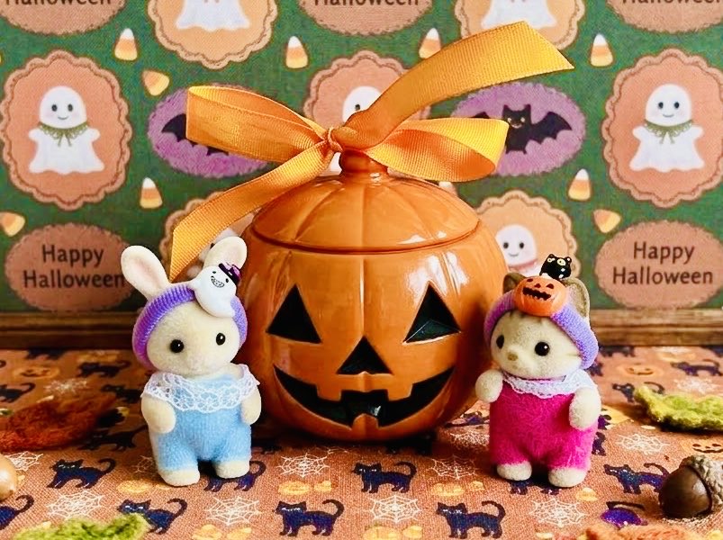 wasabi_powder's tweet photo. ハロウィン🎃の時期だねー

#シルバニアファミリー 
#sylvanianfamilies 
#ハロウィン https://t.co/gw1gXBoXDF