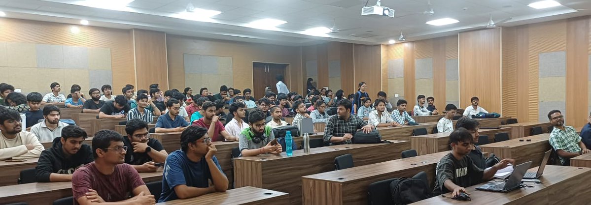 IIIT_Pune's tweet photo. @IIIT_Pune hosted Dr. Prashant Goswami, Blekinge Institute of Technology (#BTH), Sweden for a talk on:
"Human-Centered Computing: From Intelligent Games to Immersive Digital Environments"

AI + XR + Games + Computer Graphics - where humans meet technology!

#SDG4 #SDG9 #SDG17 https://t.co/3dFIROhLAK