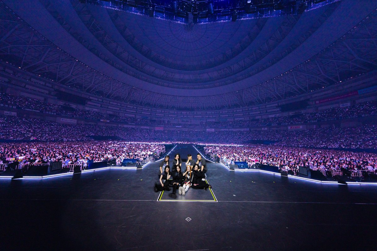sunlsk6783's tweet photo. @zuharasic @kwangya_guy @pannchoa Japan
Aespa - 8domes or stadiums for 5years
Lesserafim-2 domes or studies for 4years https://t.co/xIOWDD3MuK
