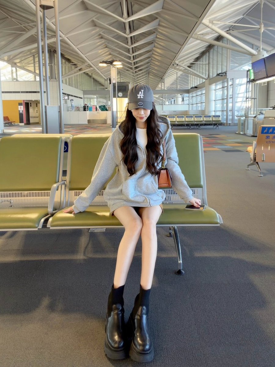 月1渡韓女の今月の空港コーデ✈️🇰🇷
SHEINのゆるパーカーとGRLのブーツ、めっちゃラクなのに合わせたらこの可愛さ🥹🤍 https://t.co/3K4HvFe7nA