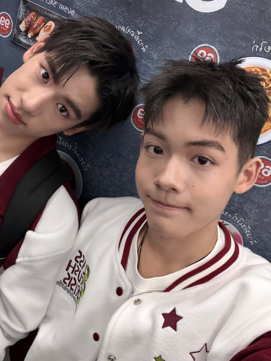 Yujeenyugenearg's tweet photo. 07.10.26 | 📸 Actualización de Yugene Vía ꒰ 𝕏 ꒱.

[💬]
🐰: ¿Siguiente estación?....

-

#CCCsummerCrush #ClassCrushCrisis #YujeenyugeneARGENTINA #YugebeYanawat #yujeenyugene https://t.co/Ht6KaW83yk