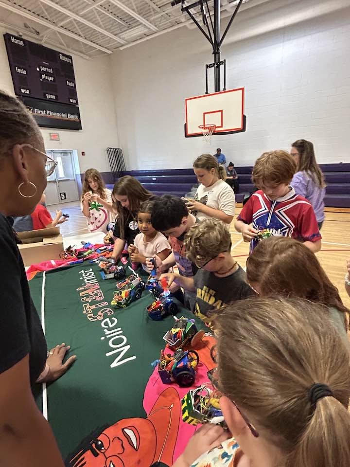 DrCABerry's tweet photo. #MySTEMIsForTheStreets Changing the Face of STEM One Robot AT A Time #KidLIt #ChildrensBooks #STEMKids #BookSky #BlackBookSky #TeacherSky #educatorSky #Robot #AI https://t.co/wSUKqHhuDG https://t.co/DPv0UPHCpY