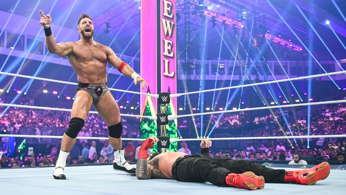 mighty_hog's tweet photo. Roman reigns vs La knight 
the most pushed vs the least pushed 
The one we never wanted vs the one we all wanted 
Chosen vs unchosen https://t.co/WWmc8lNO5b
