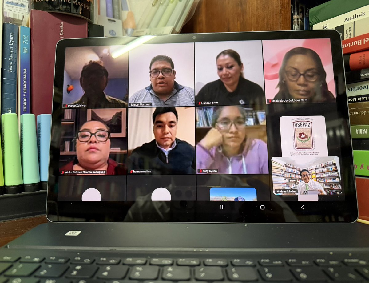 MoisesMolina's tweet photo. Hoy conocí a mis nuevos alumnos de la Universidad de la Seguridad Pública y Paz Social de Oaxaca de la @SSPC_GobOax 

El Tribunal Superior de Justicia de Oaxaca me propuso para impartir la materia “Marco Jurídico de la Seguridad Ciudadana” dentro de la Maestría en Administración y Gestión de la Seguridad Ciudadana. 

Es el primero de dos grupos a mi cargo, muy heterogéneo y muy diverso. 

La vamos a pasar bien. 

Domingo les conoceré personalmente.