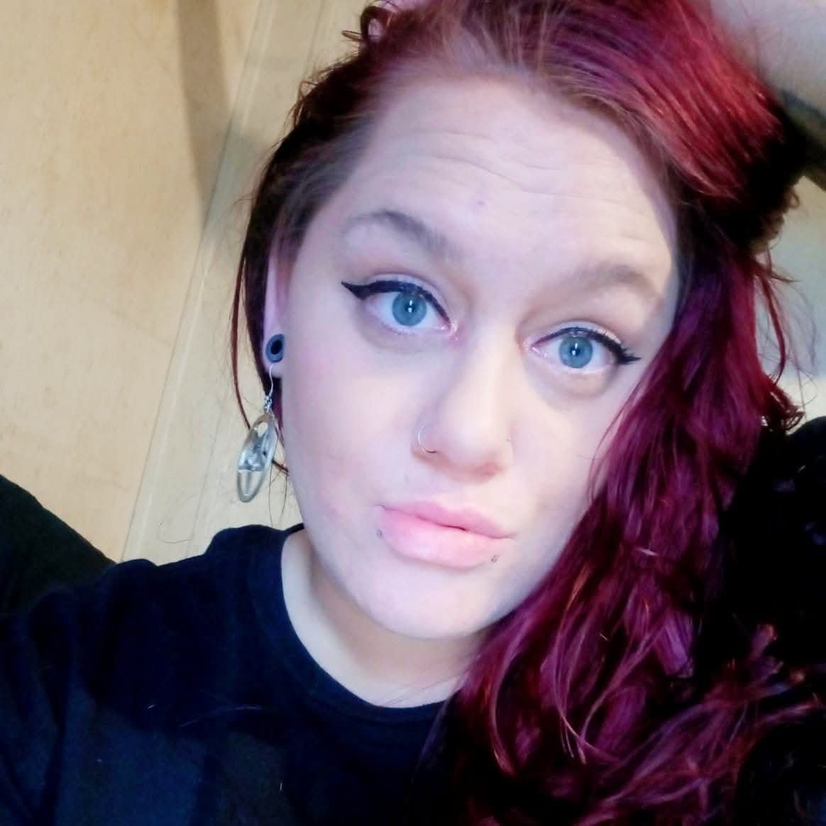 MandILynn0823's tweet photo. Bored https://t.co/8tHl63ckN1