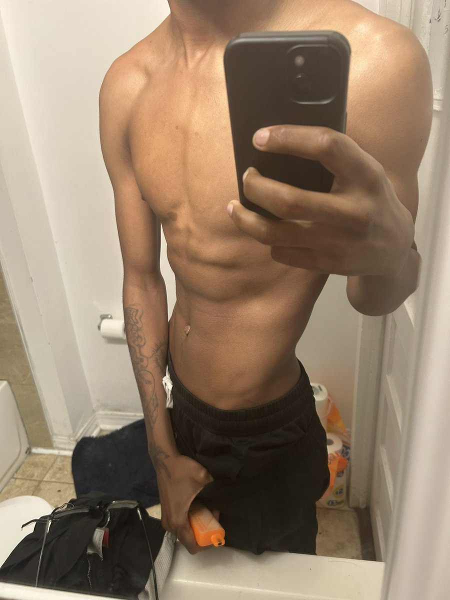 horsedihjonn's tweet photo. Tall , skinny, nerdy ofc my shi big ๐
#bbc #hungbbc #mlw #skinny #slut #ebonyfreak #horny #solocontent #freeuse #bbctrade #breedingkink #cnc #nolafreaks #nola #trade https://t.co/EBohFLc0Ce