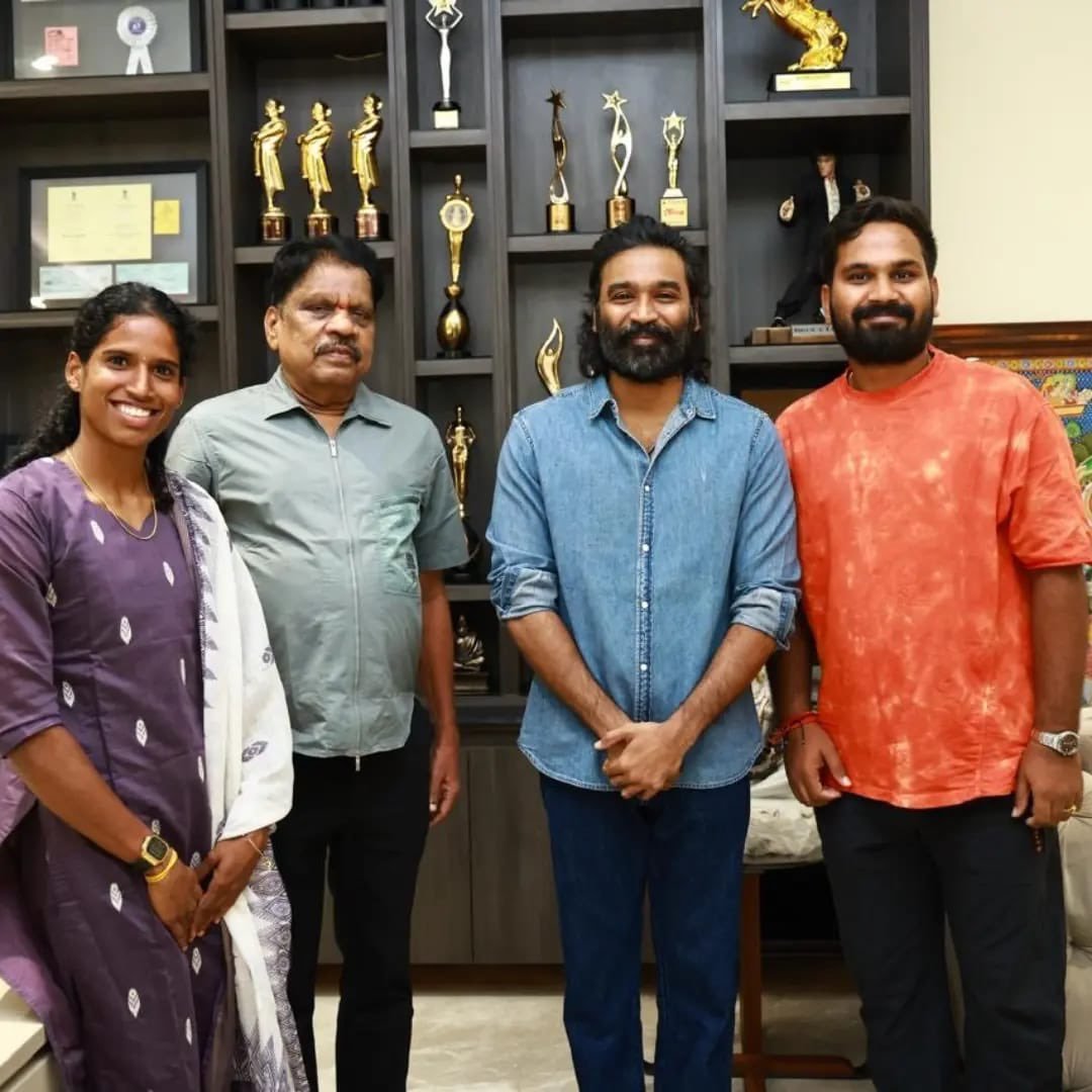 smritigit_pal's tweet photo. #Dhanush sir takes a moment to appreciate a champion! 👏🏻
D despite his busy schedule, personally called #VithyaRamraj and congratulated her on her 3 medal haul - Gold, Silver &amp; Bronze at the Asian Games. 🥇🥈🥉

#OM #D56 
@dhanushkraja 🙏🏽 https://t.co/7FE9LbuLoP