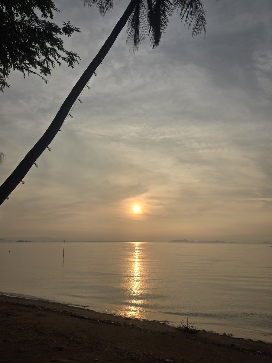 TiwaCD's tweet photo. @imPHINKFAH The first morning's sun to remember https://t.co/kcgZpS8oOh