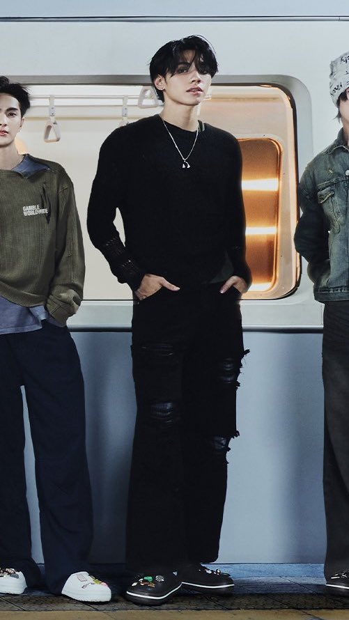 bieberwasu's tweet photo. เขา swag มากกก แล้วเขาก็รู้ตัวด้วยนะ 5555 

#PEEMWASU 𓏼 ( #ภีมวสุ ) 
🦮🖤 #BUSxCrocs ⛓️🐾 https://t.co/5w5oRjD60g
