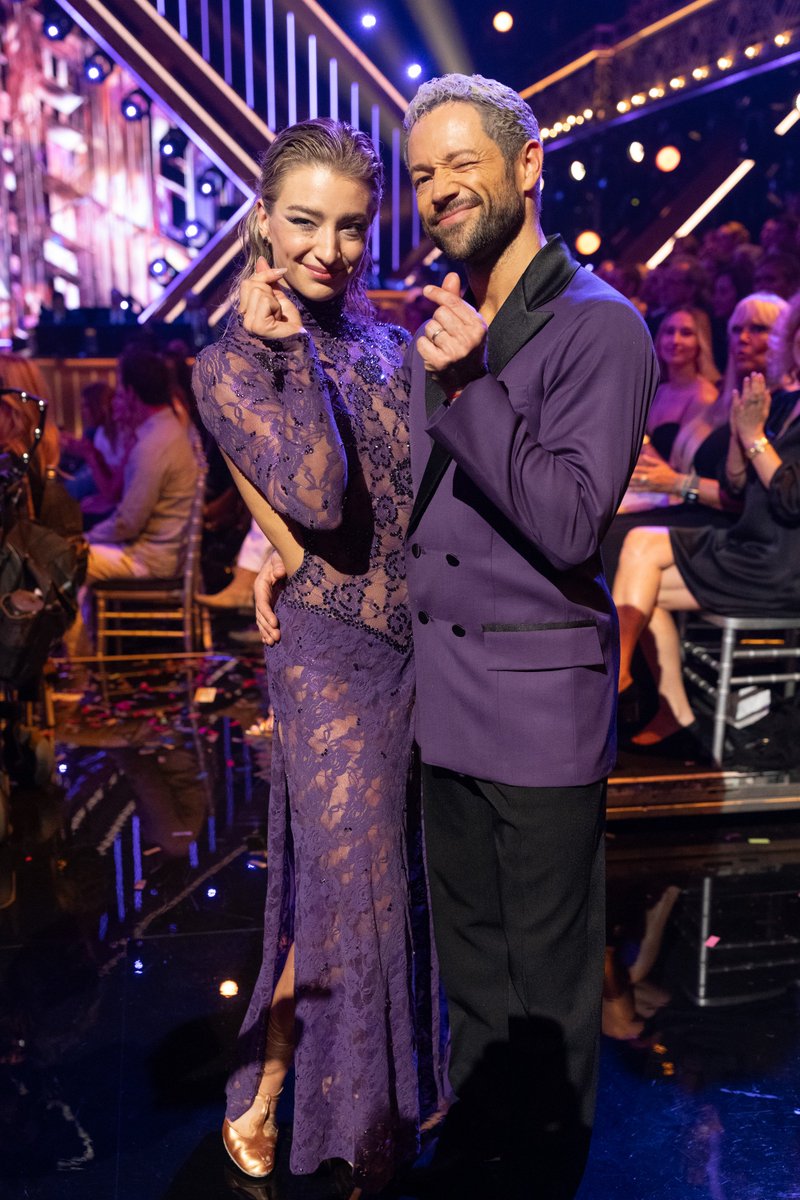 taylorwthelays's tweet photo. My people !!! #dwts https://t.co/2oPuYlpfm2