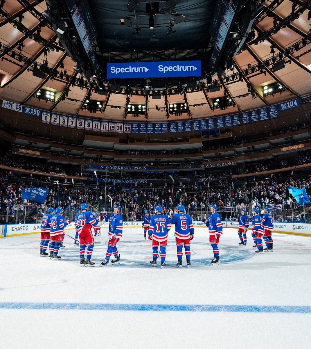 cuylleszn's tweet photo. the New York Rangers are 4-1 to start the season https://t.co/CFxDp9Midr