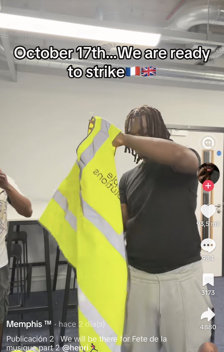 javiernegre10's tweet photo. Lo que se ha visto en Francia estos días puede no ser nada comparado a lo que ya van preparando y cocinando en redes los inmigrantes africanos y musulmanes.

Apúntense la fecha en el calendario: 
17 de octubre.

Esa es la fecha que están dando para una manifestación violenta para arrasar con todo.

Francia va camino de la insurrección multicultural.