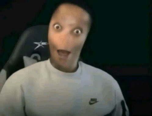 CarTr0ubles's tweet photo. Everytime roadrunner looks at the camera it feels like flight with no nose https://t.co/r9MUC6W2L4